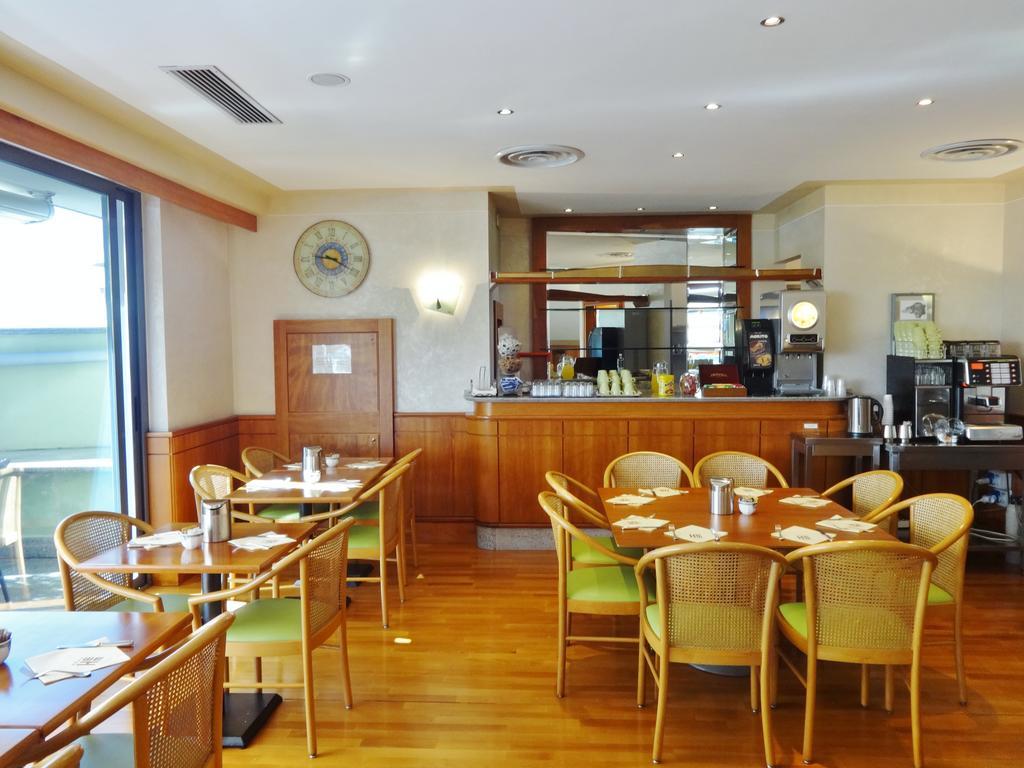 Hotel Excelsior Magenta Ngoại thất bức ảnh